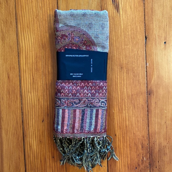 Pashmina - Picture 2 of 2